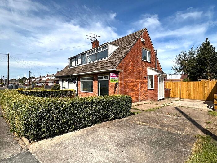 2 Bedroom Semi-Detached Bungalow To Rent In Capstan Road, Hull, HU6