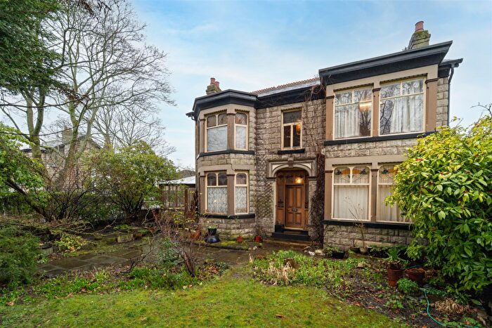 3 Bedroom Detached House For Sale In Upper Chorlton Road, Old Trafford, M16
