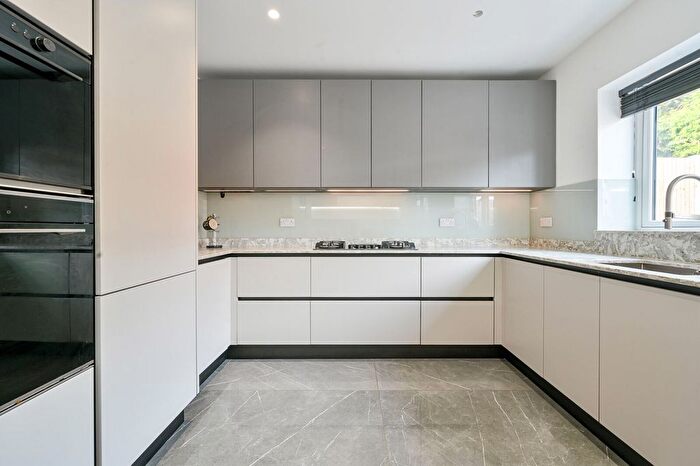 7 Bedroom Semi-detached House For Sale In Raeburn Avenue, Surbiton, KT5