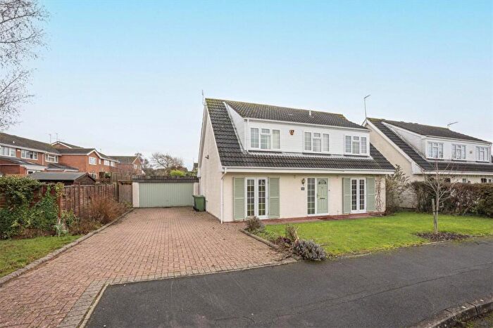 4 Bedroom Detached House For Sale In Sandown Close, Leamington Spa, Warwickshire, CV32