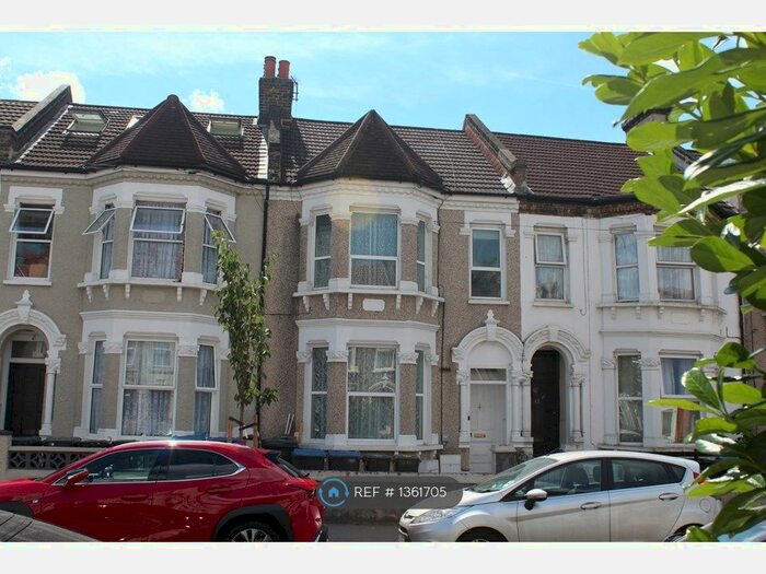 2 Bedroom Flat To Rent In Gonville Road, Thornton Heath, CR7
