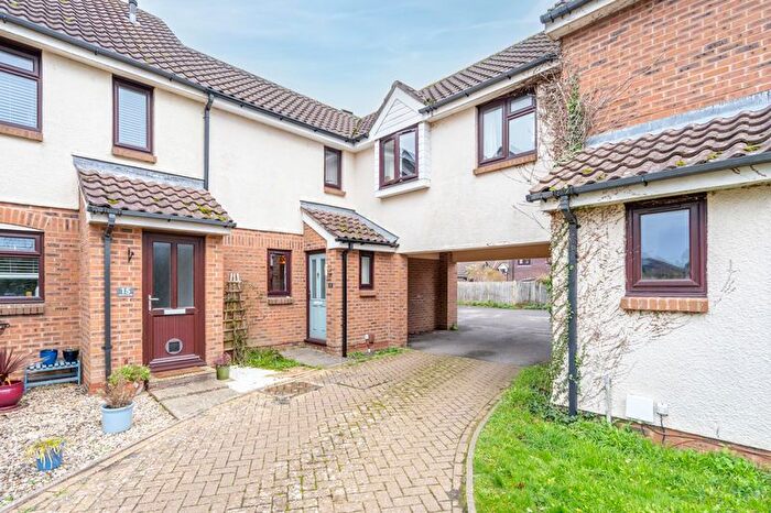 3 Bedroom Property For Sale In Mosse Gardens, Chichester, PO19