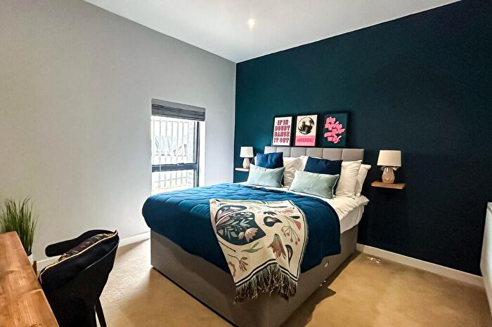 1 Bedroom Terraced House To Rent In West Street, Bristol, BS2
