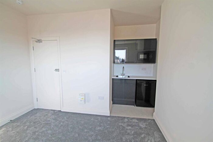 Studio To Rent In Church Road, Hove, BN3