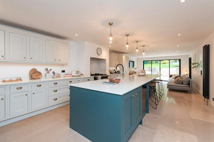 5 Bedroom Detached House For Sale In Sparepenny Lane, Farningham, Kent, DA4