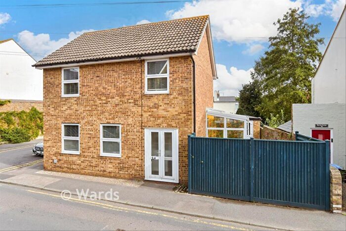3 Bedroom Detached House For Sale In Blenheim Road, Deal, Kent, CT14