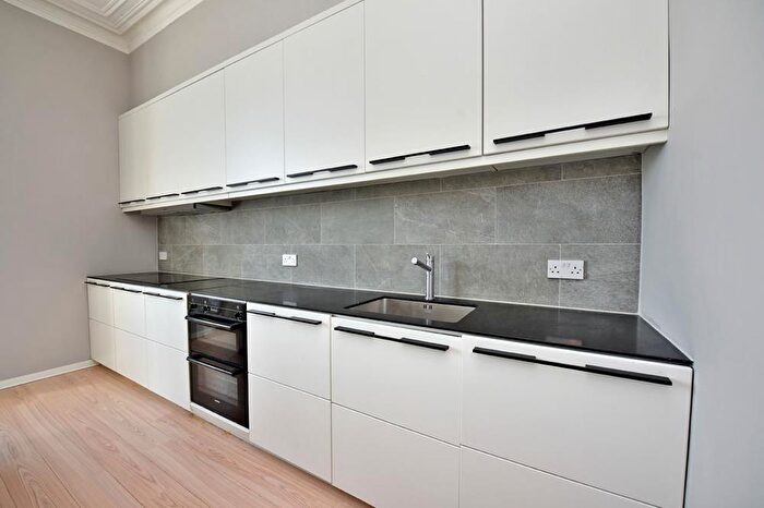 4 Bedroom Flat To Rent In Forest Road, Aberdeen, AB15