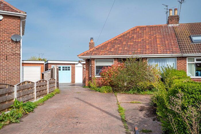 3 Bedroom Bungalow For Sale In Alwyne Drive, York, YO30