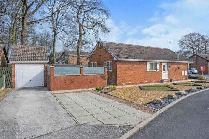 3 Bedroom Detached Bungalow To Rent In Woodlea Gardens, Doncaster, DN4