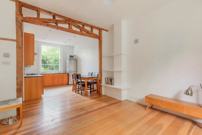 2 Bedroom Flat To Rent In Catherine Griffiths Court, Pine Street, London, EC1R