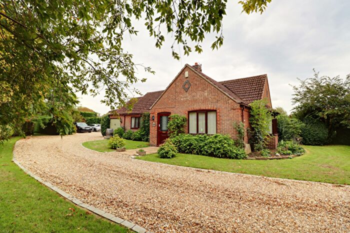 3 Bedroom Detached Bungalow For Sale In Main Street, Torksey, LN1