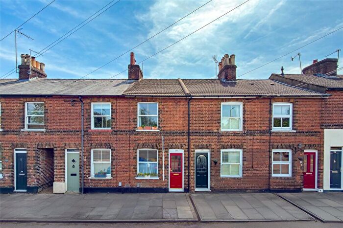 2 Bedroom Terraced House For Sale In Sandridge Road, St. Albans, Hertfordshire, AL1