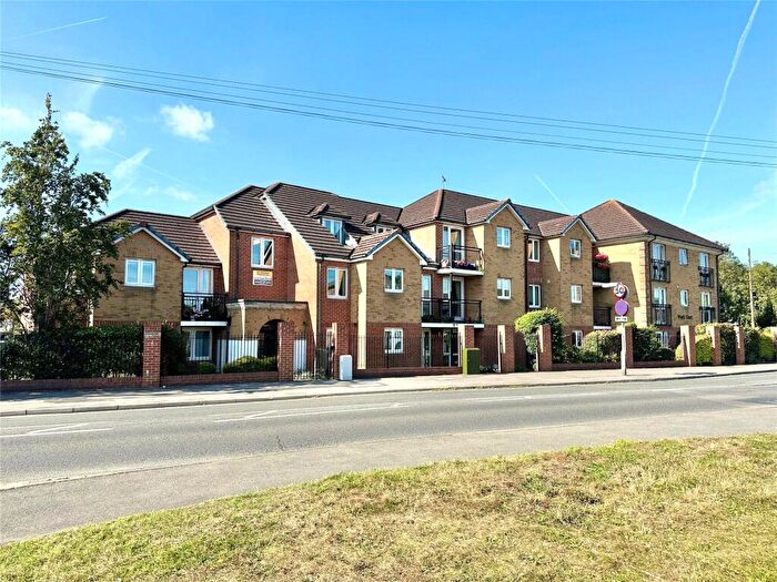 2 Bedroom Property For Sale In Yorktown Road, College Town, Sandhurst, Berkshire, GU47