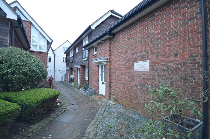 2 Bedroom Maisonette To Rent In St. Thomas Street, Lymington, Hampshire, SO41