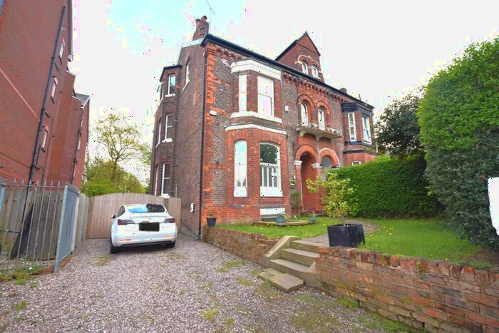 6 Bedroom Semi-Detached House To Rent In Alexandra Road South, Manchester, M16
