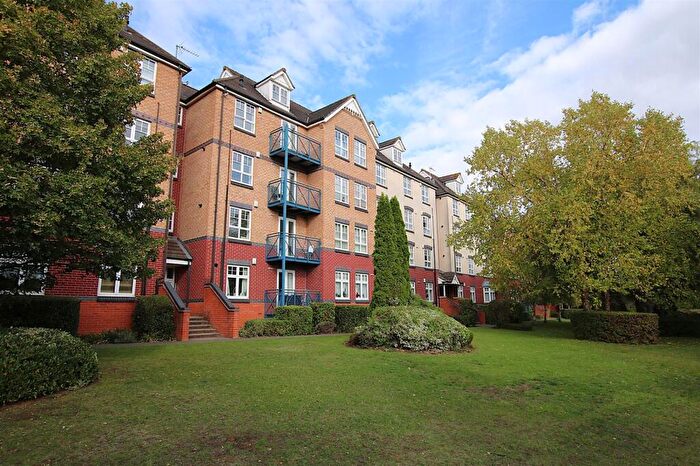 3 Bedroom Flat For Sale In Bedford Road, Northampton, NN1