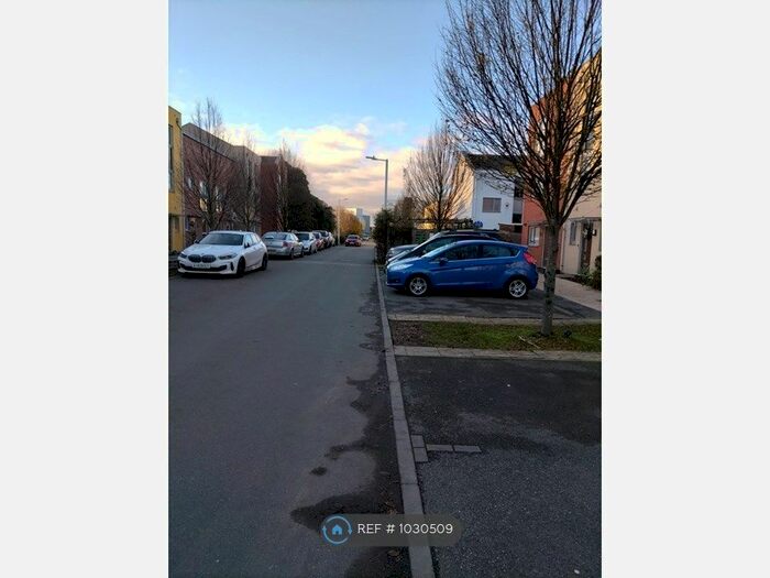 2 Bedroom Semi-Detached House To Rent In Shiers Avenue, Dartford, DA1