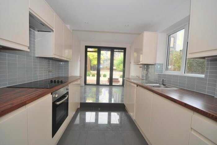 3 Bedroom Terraced House To Rent In Gordon Terrace, Rochester ME1