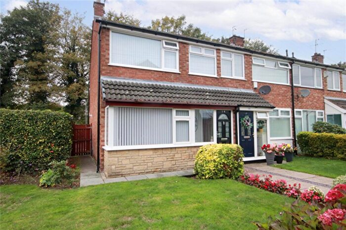 3 Bedroom End Of Terrace House For Sale In Lyndhurst, Maghull, Liverpool, L31