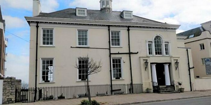 2 Bedroom Apartment To Rent In Charlotte House - Greenhill, DT4