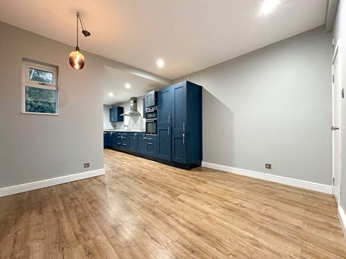 2 Bedroom Semi-Detached House To Rent In Melbourne Street East, Gloucester, GL1