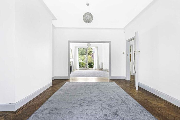 4 Bedroom Semi-Detached House To Rent In Princes Park Avenue, Golders Green, NW11