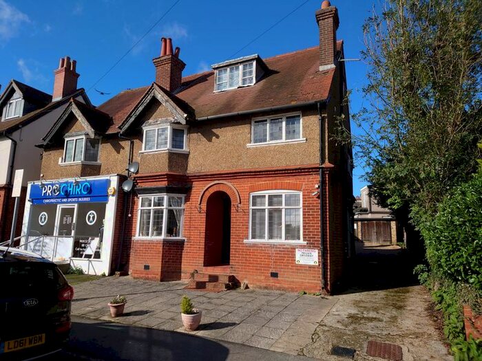 2 Bedroom Flat To Rent In Walton Street, Walton On The Hill, Tadworth, KT20