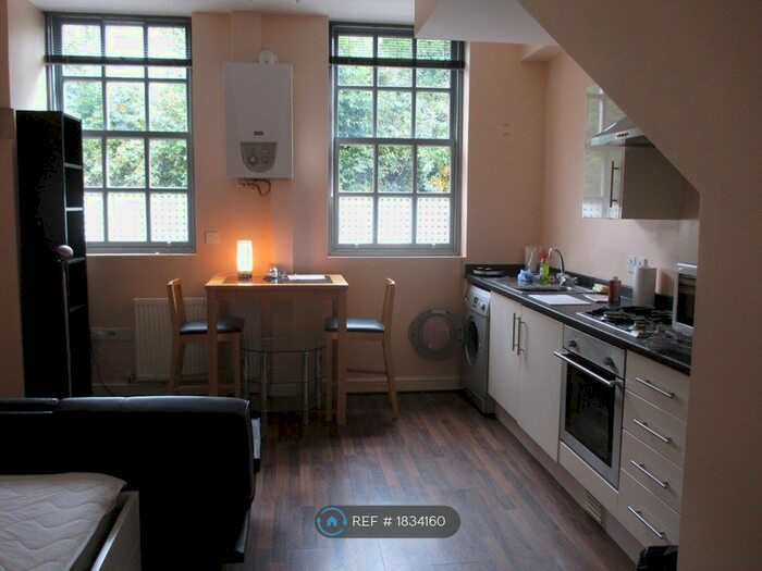 Studio To Rent In White Croft Works, Sheffield, S3