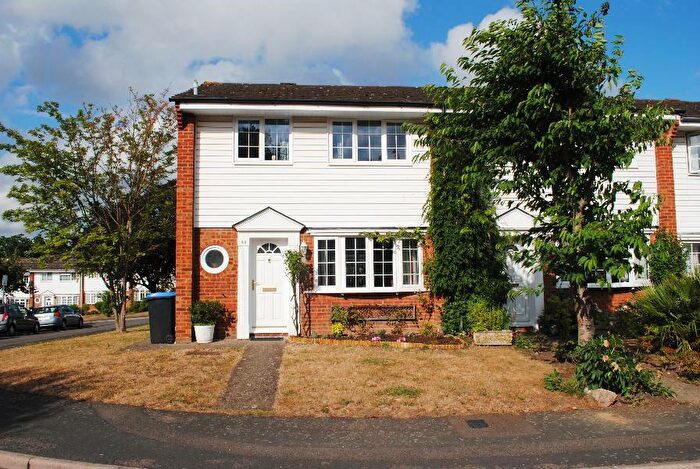 3 Bedroom Terraced House To Rent In Woking, GU21