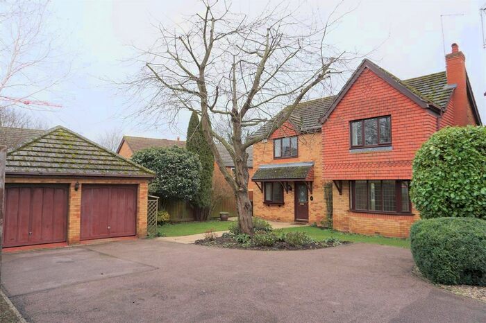4 Bedroom Detached House To Rent In Webb Close, Oundle, Peterborough, PE8