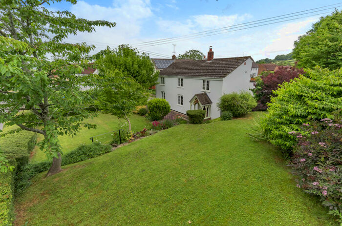 5 Bedroom Detached House For Sale In Broad Town, Broad Town, Wiltshire, SN4