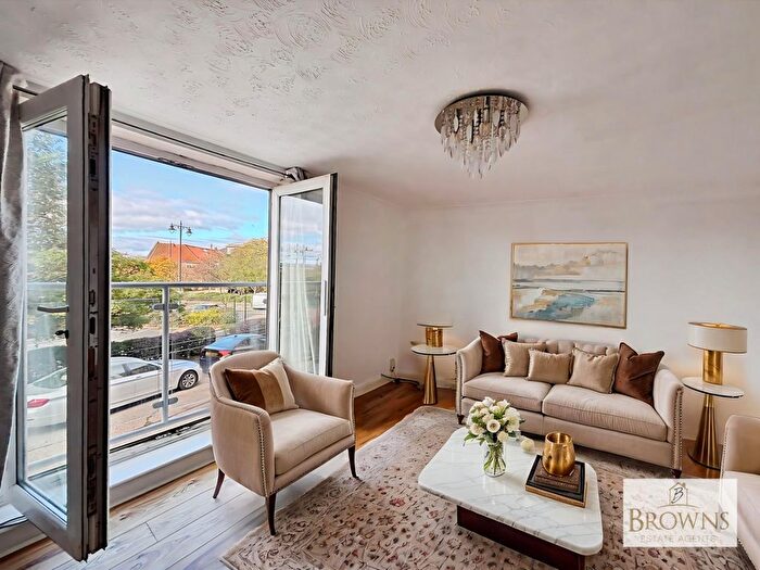 2 Bedroom Flat For Sale In Riverside Court, South Shields, NE33