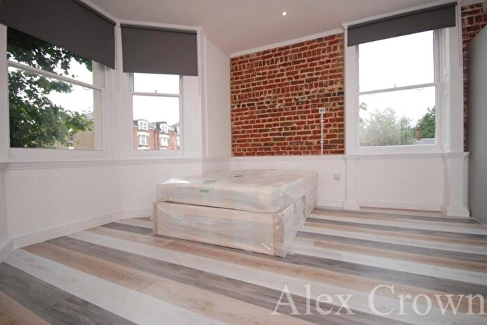 Studio To Rent In High Road, Tottenham, N17