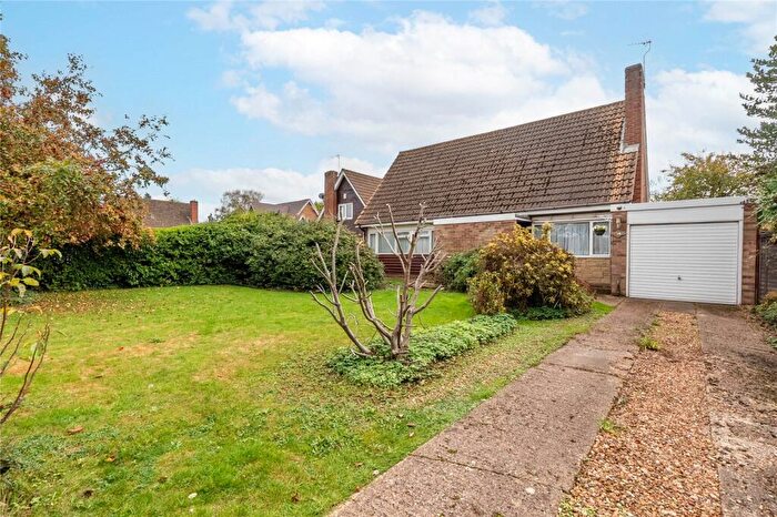 4 Bedroom Detached House For Sale In Craigmore Avenue, Bletchley, Milton Keynes, MK3