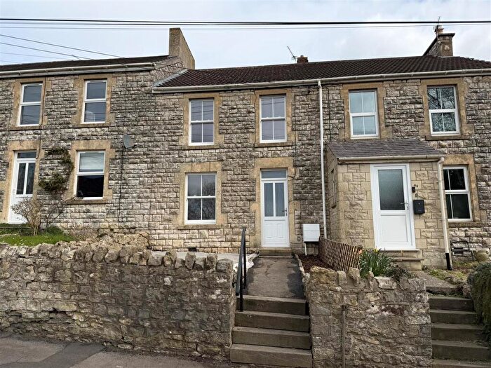 2 Bedroom Terraced House For Sale In Bath Old Road, Radstock, BA3