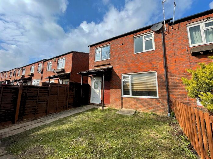 2 Bedroom End Of Terrace House To Rent In Belsize Avenue, Springfield, Milton Keynes, MK6