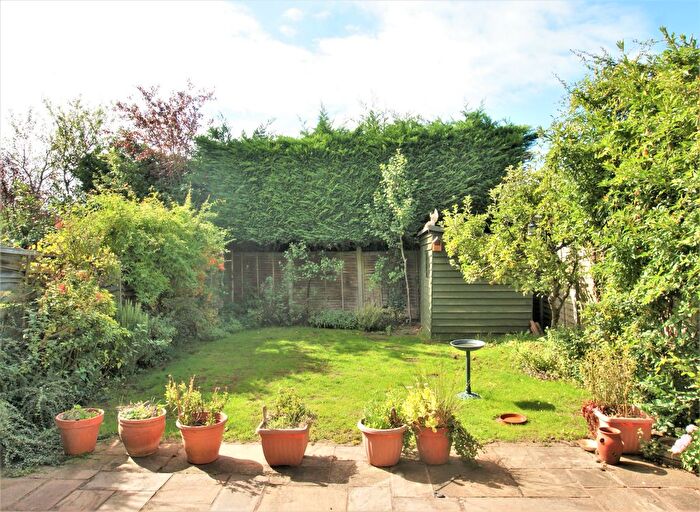 3 Bedroom End Terrace House To Rent In Russet Close, Hersham Village, KT12