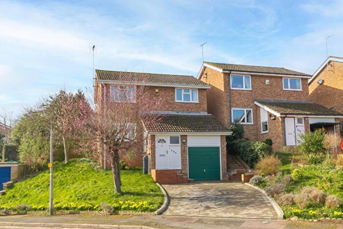 4 Bedroom Detached House For Sale In Grasmere Way, Leighton Buzzard, LU7