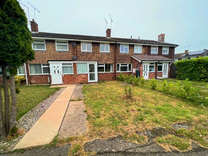 3 Bedroom Terraced House To Rent In Linnet Drive, Tile Kiln, Chelmsford, CM2