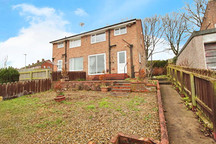 3 Bedroom Semi Detached House For Sale In Hillcrest, Prudhoe, NE42