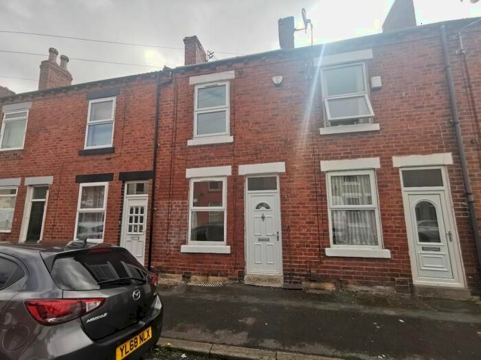 2 Bedroom Terraced House To Rent In Gordon Street, Wakefield, WF1
