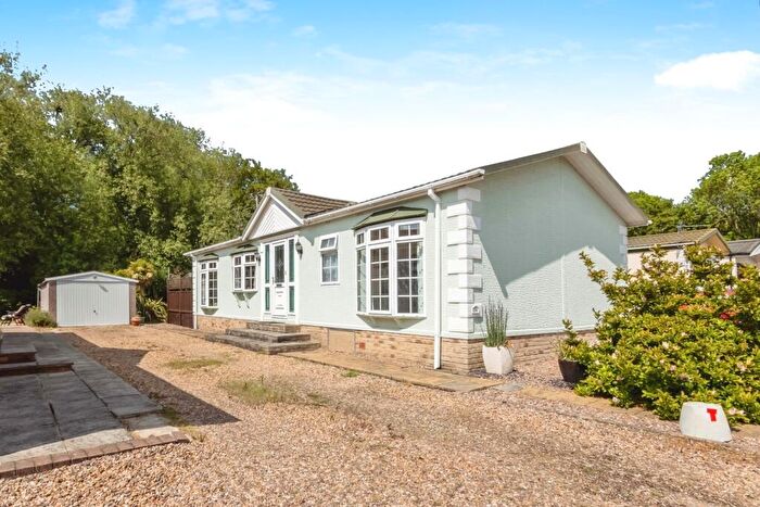 2 Bedroom Detached House For Sale In Harby Road, Nottingham, Nottinghamshire, NG13