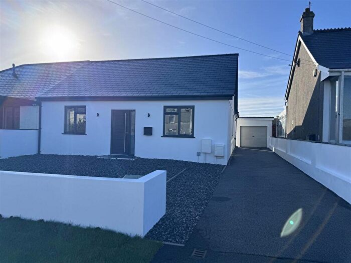2 Bedroom Semi-Detached Bungalow To Rent In Central Treviscoe, St. Austell, PL26