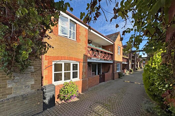 2 Bedroom Retirement Property For Sale In Godalming - Retirement Apartment, GU7