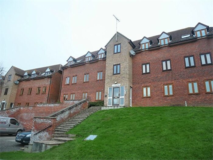 2 Bedroom Flat To Rent In Angle Side, Braintree, CM7
