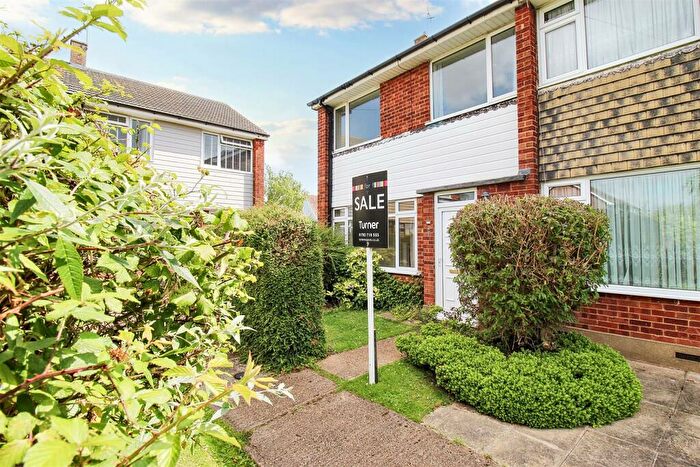 3 Bedroom End Of Terrace House For Sale In Rosemead, Benfleet, SS7