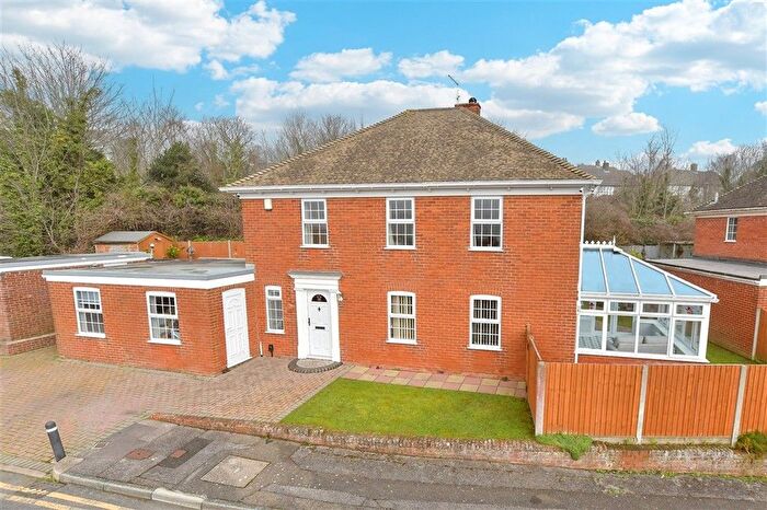 5 Bedroom Detached House For Sale In Carlsden Close, Dover, Kent, CT17