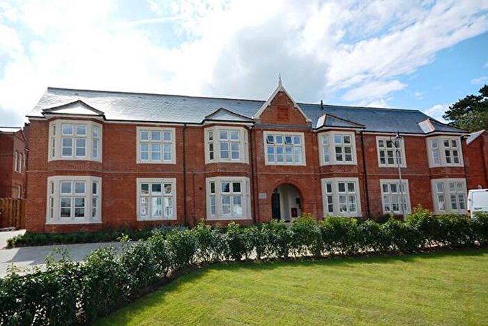 2 Bedroom Apartment To Rent In Grace Bartlett Gardens, CM2