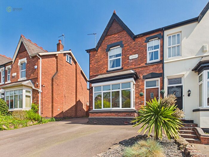 3 Bedroom Semi Detached House For Sale In Upper Holland Road, Sutton Coldfield, B72