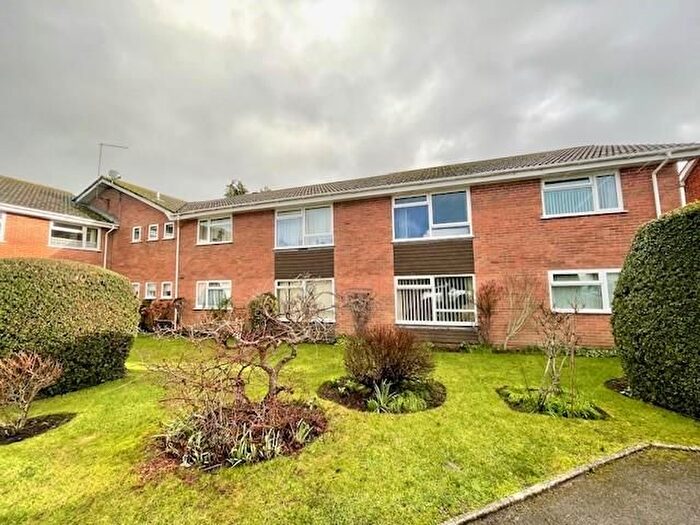2 Bedroom Flat For Sale In Allen Road, Wimborne, BH21